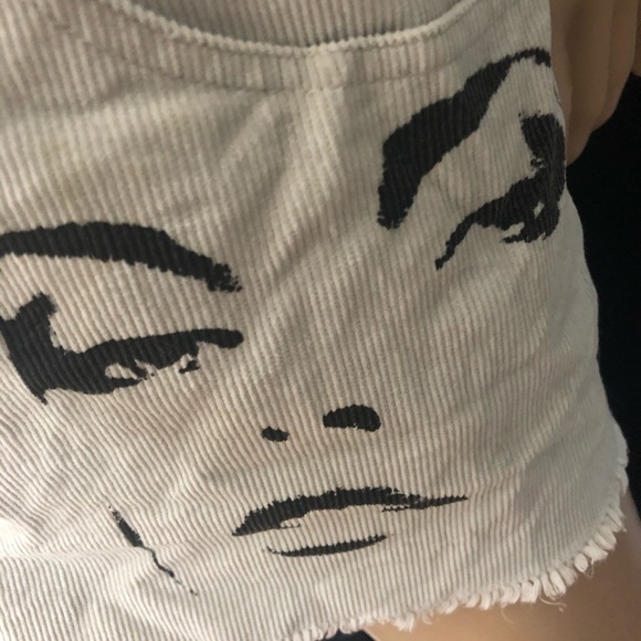 Famous Stars & Straps mini skirt Milla Jovovich - Picture 6 of 10